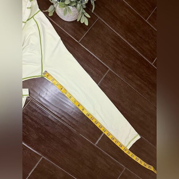 Athleta pale green running 1/4 zip long sleeved shirt sz small - Picture 7 of 8